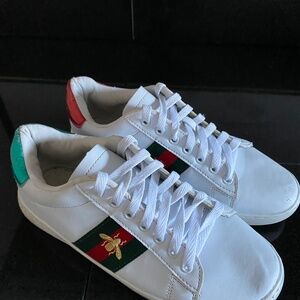 Gucci White WOMEN'S ACE SNEAKER WITH BEE